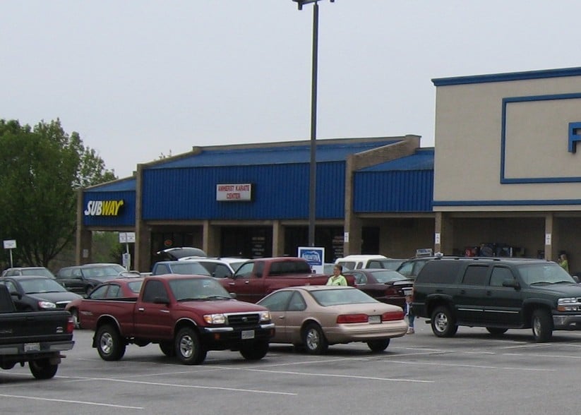 More Photos Of 200 Richmond Hwy, Amherst General Retail For Lease
