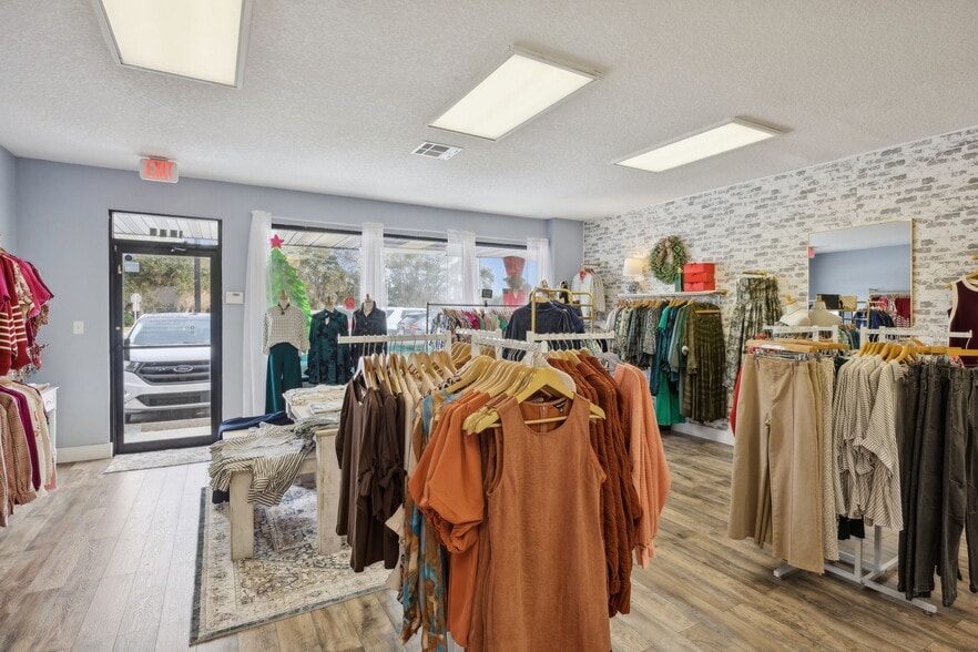 More Photos Of 1637-1643 S 8th St, Fernandina Beach Storefront For Sale