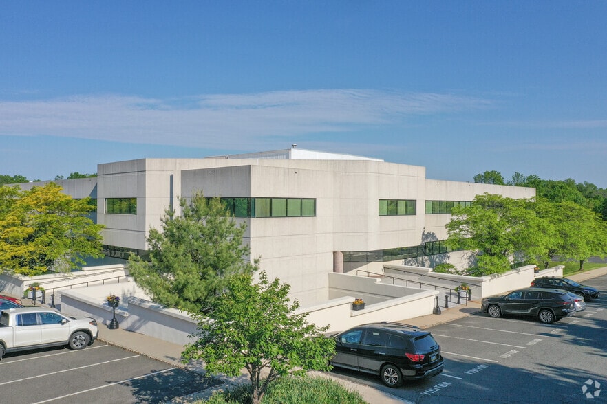 More Photos Of 645 Martinsville Rd, Bernards Township Office For Lease