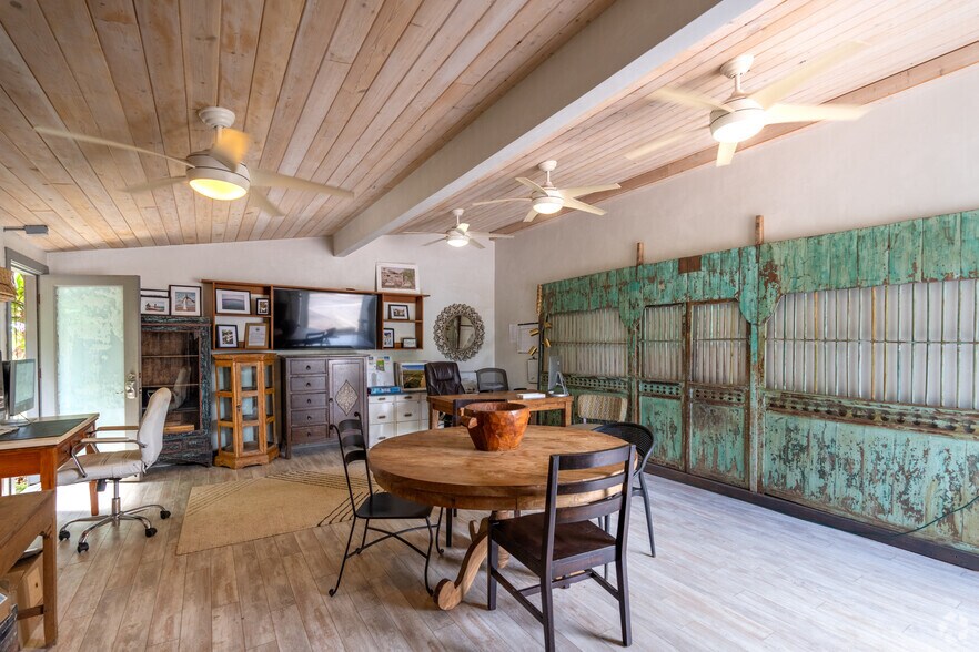 More Photos Of 65 Hana Hwy, Paia Restaurant For Lease