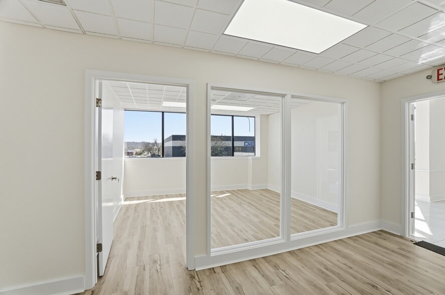 More Photos Of 1550 Magnolia Dr, Cincinnati Warehouse For Lease