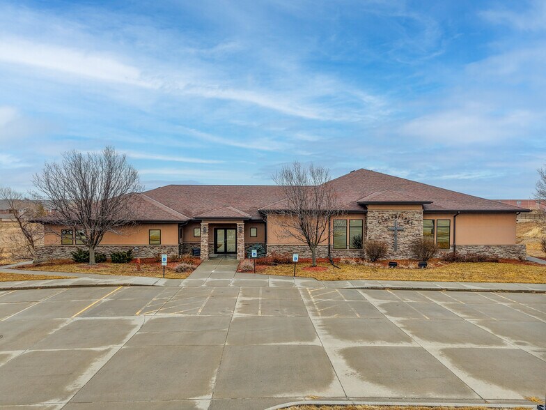More Photos Of 2730 Crossbridge Rd, Lincoln Religious Facility For Sale