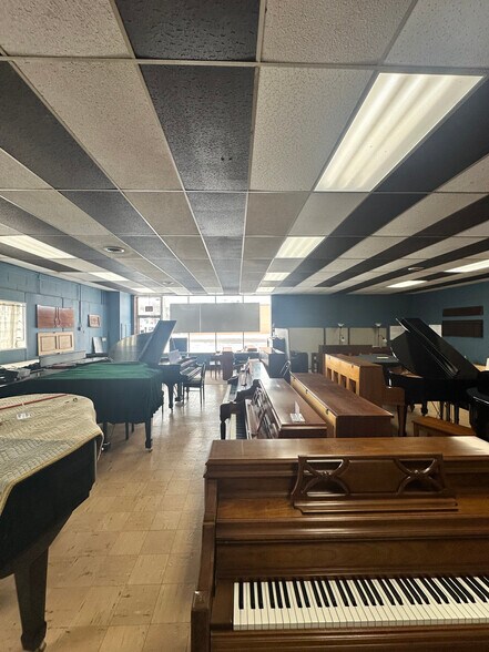 More Photos Of 5780 Celi Dr, East Syracuse Freestanding For Sale