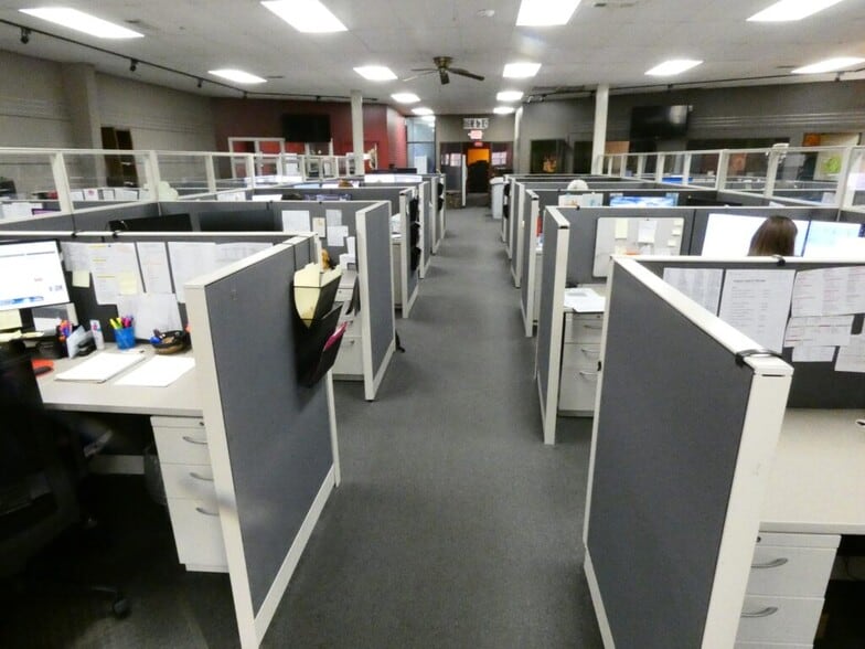 More Photos Of 5707-5719 Jenny Lind Rd, Fort Smith Storefront Retail Office For Sale