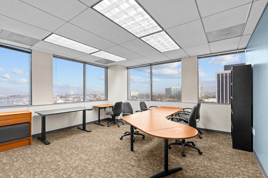 More Photos Of 4676 Admiralty Way, Marina Del Rey Office For Lease