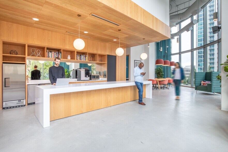 More Photos Of 3372 Peachtree Rd NE, Atlanta Coworking Space