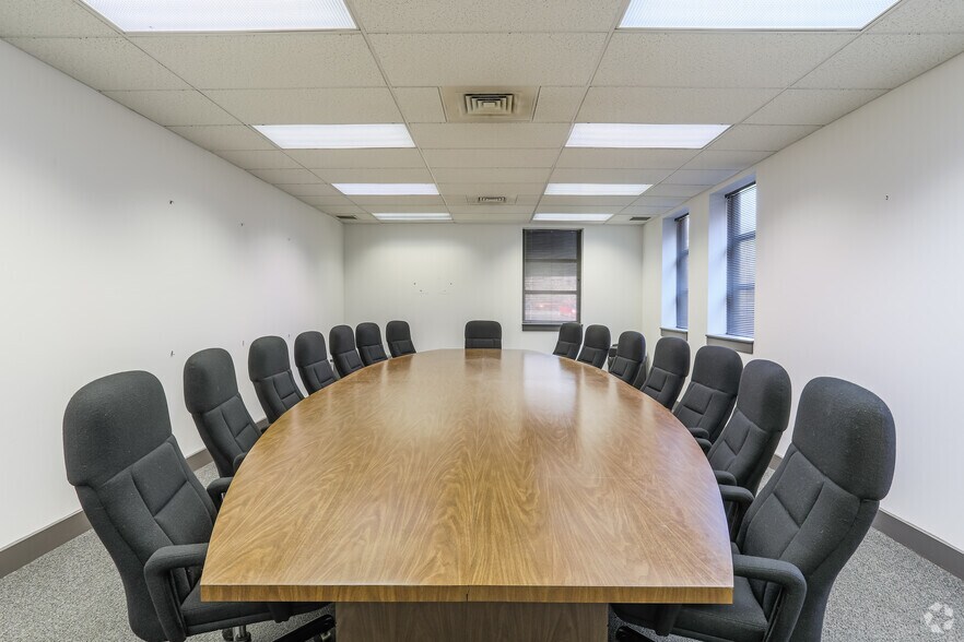 More Photos Of 1201 Banksville Rd, Pittsburgh Office For Sale