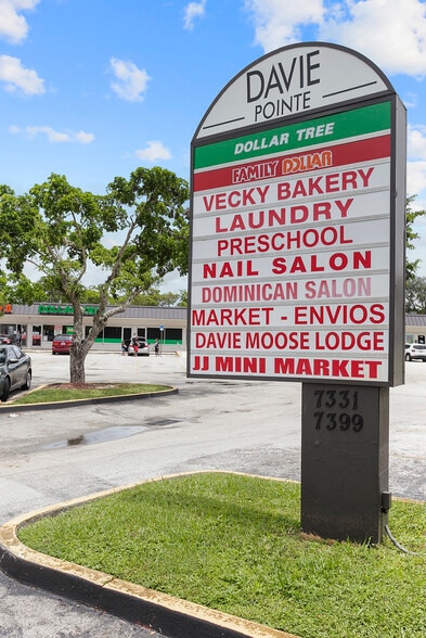 More Photos Of 7331-7399 Davie Road Ext, Hollywood General Retail For Lease
