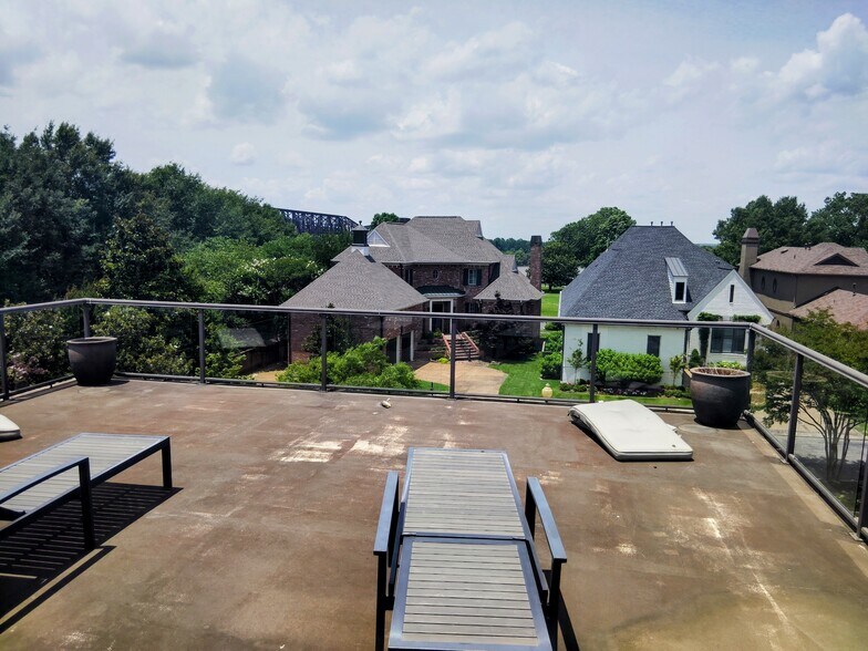 More Photos Of 120 Founders Ln, Memphis Specialty For Sale