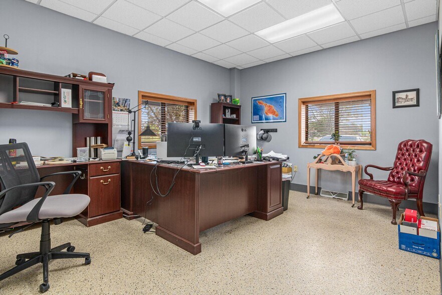 More Photos Of 671-675 Grupe St, Roberts Warehouse For Sale