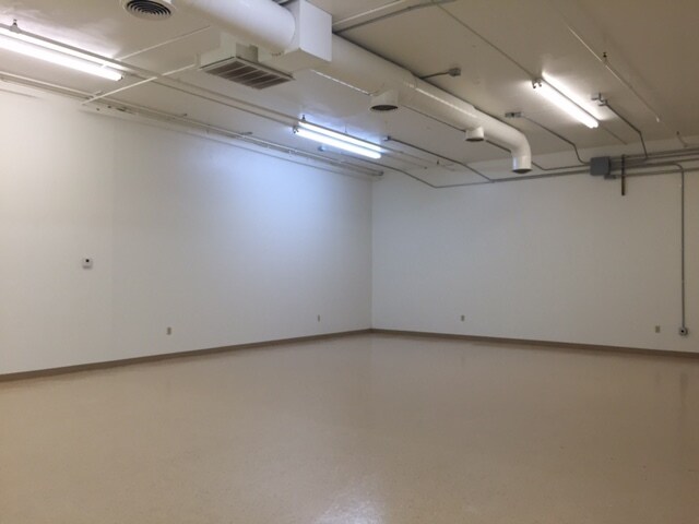 More Photos Of 7440 E Karen Dr, Scottsdale Service For Lease