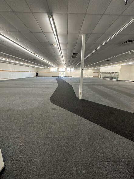 More Photos Of 3201 Highway 80 E, Pearl Freestanding For Lease