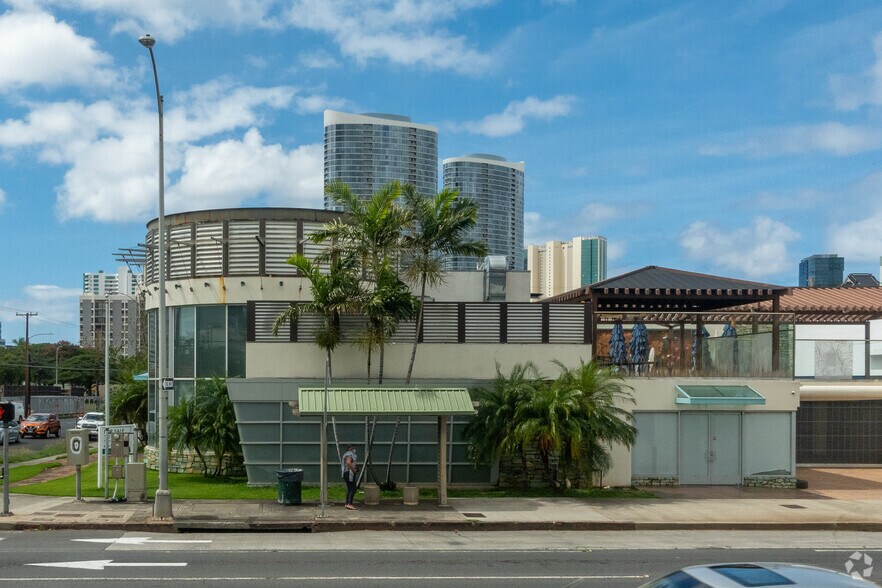 More Photos Of 938 Piikoi St, Honolulu Freestanding For Sale