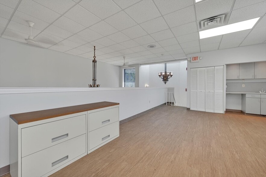 More Photos Of 377 E High St, Pottstown Bank For Sale