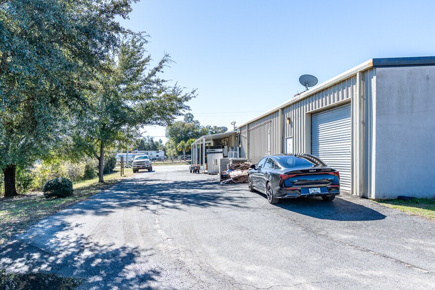 More Photos Of 4944 Malloy Plz, Marianna Freestanding For Sale