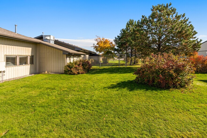 More Photos Of 81 Timberline Dr, Bozeman Freestanding For Lease