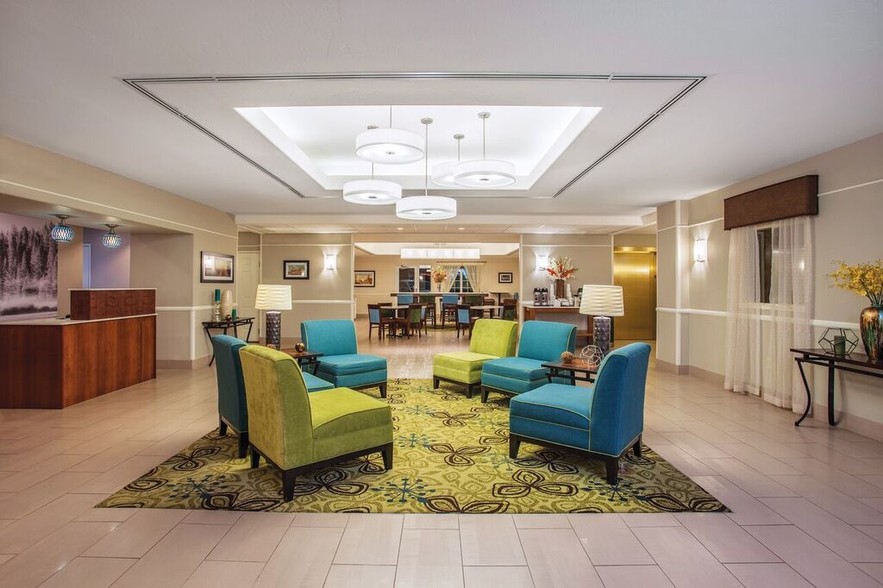 More Photos Of 8858 Spectrum Park Way, Bakersfield Hotel For Sale