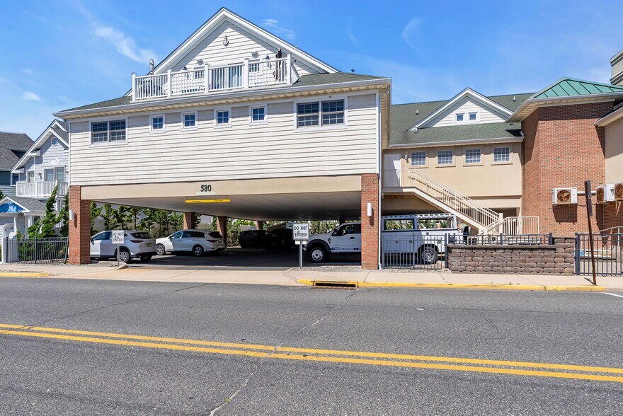 More Photos Of 580 Main St, Manasquan Restaurant For Sale