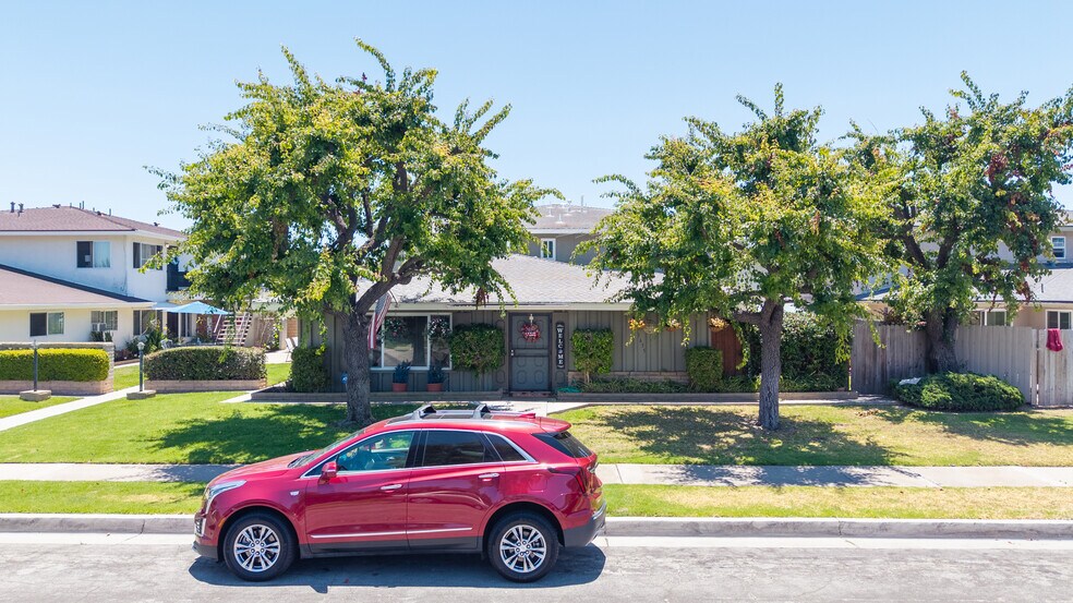 More Photos Of 1635 Coriander Dr, Costa Mesa Apartments For Sale