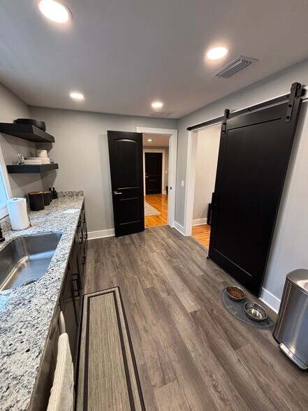 More Photos Of 11169 NW State Rd 20, Bristol Office For Sale