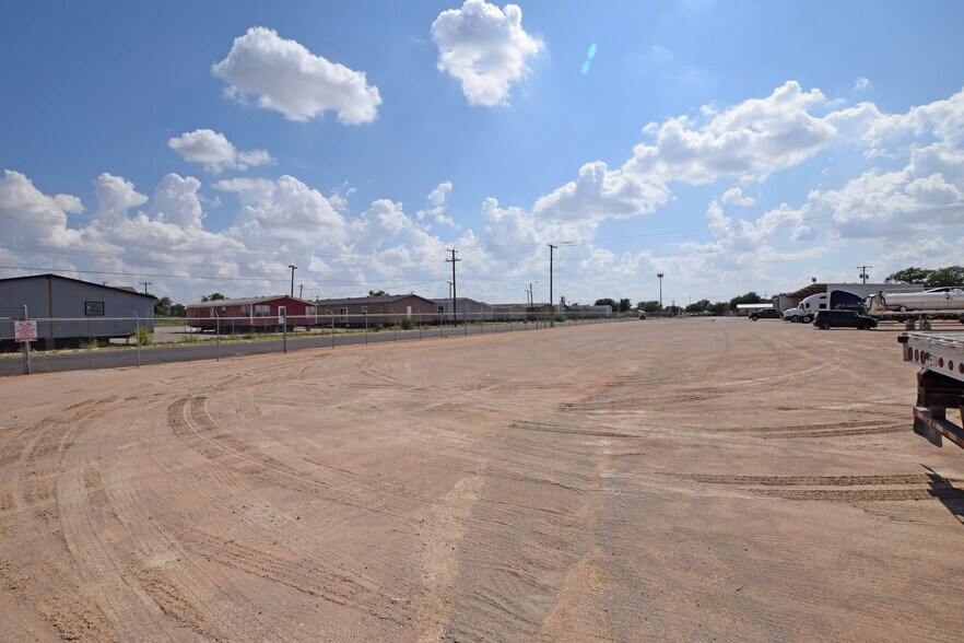 More Photos Of 4810 Andrews Hwy, Odessa Warehouse For Sale