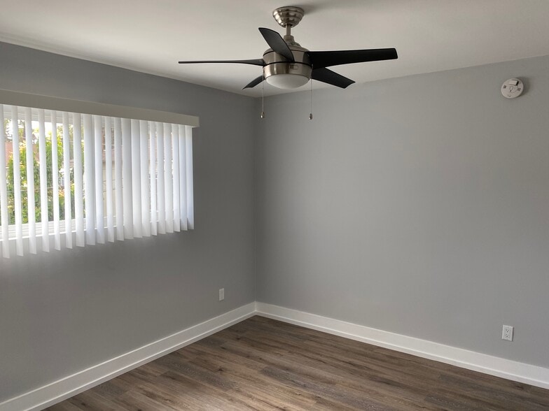 More Photos Of 1120 Logan St, Los Angeles Apartments For Sale