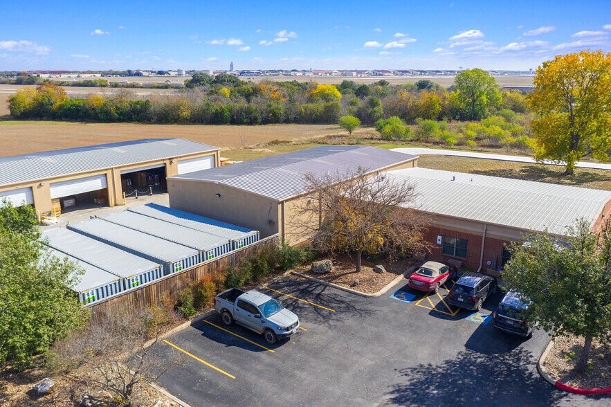 More Photos Of 1300 Universal City Blvd, Universal City Warehouse For Sale