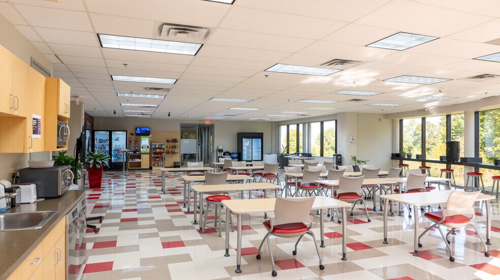 More Photos Of 2851 High Meadow Cir, Auburn Hills Office For Lease