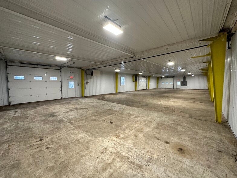 More Photos Of 885 Wickham Ave, Mattituck Warehouse For Lease