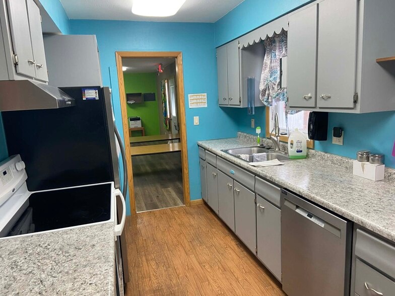 More Photos Of 834 Truman St, Winner Daycare Center For Sale