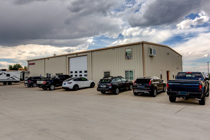 More Photos Of 4081 Camelot Cir, Longmont Showroom For Lease