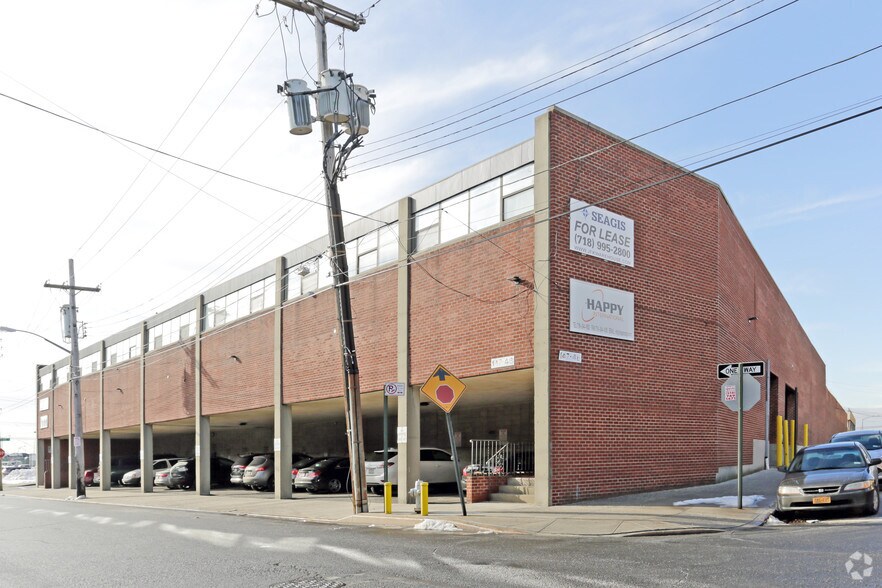 More Photos Of 167-55 148th Ave, Jamaica Warehouse For Lease