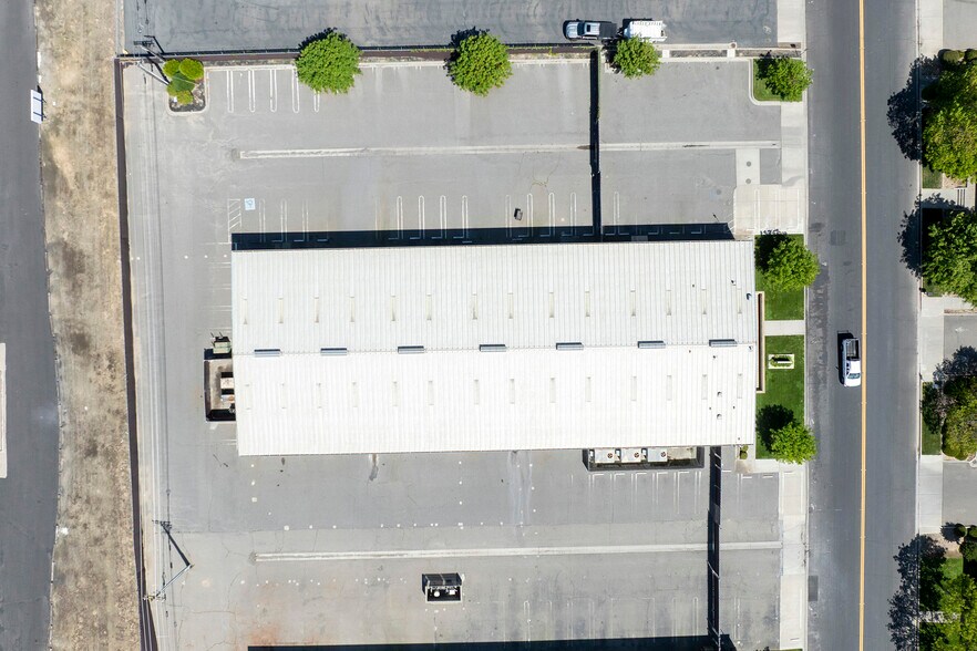 More Photos Of 4847 Stratos Way, Modesto Warehouse For Lease