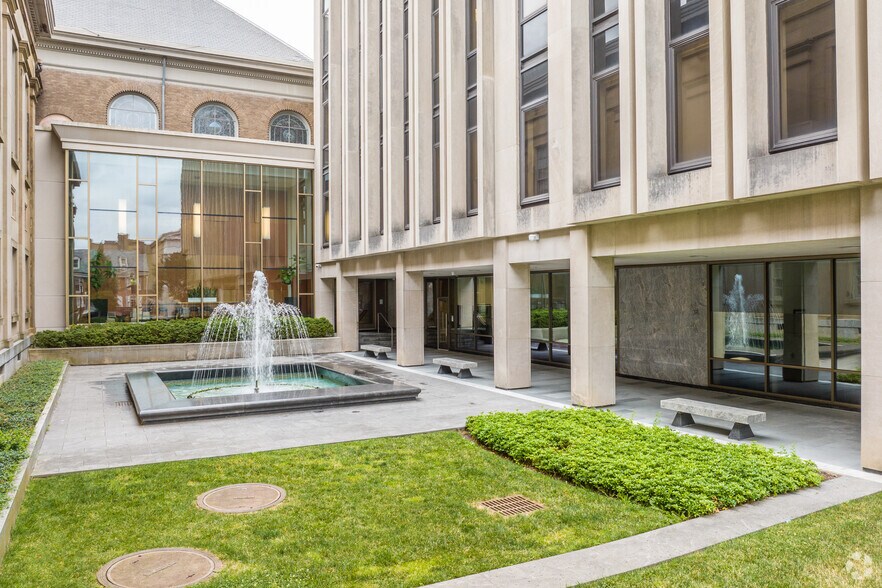 More Photos Of 10 N High St, West Chester Office For Lease