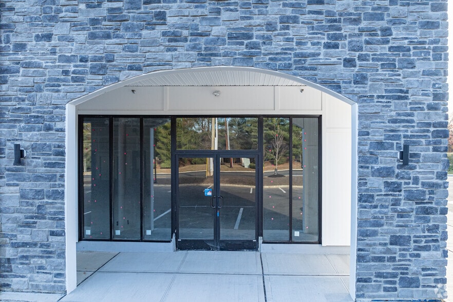 More Photos Of 540 State Route 34, Matawan Storefront Retail Office For Lease