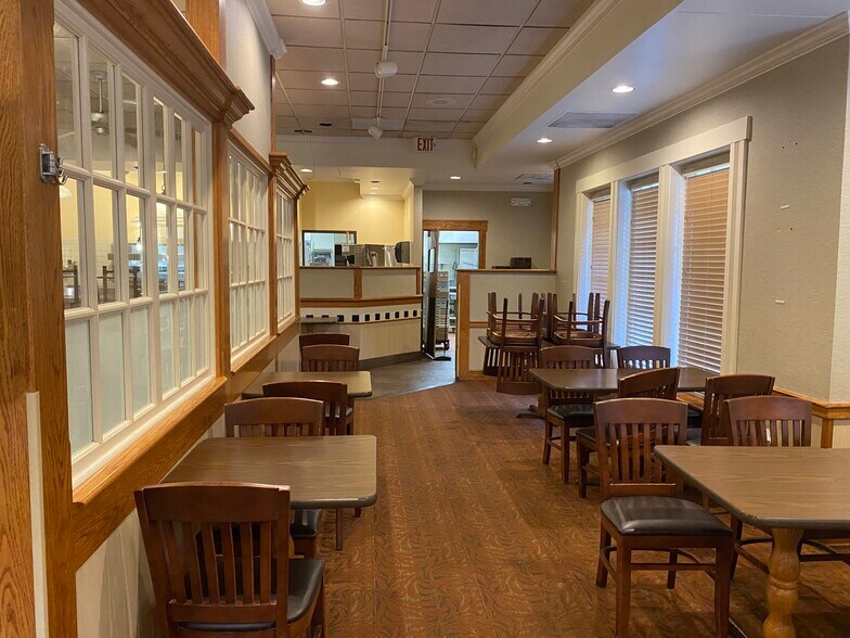 More Photos Of 2199 Riverside Dr, Columbus Restaurant For Lease