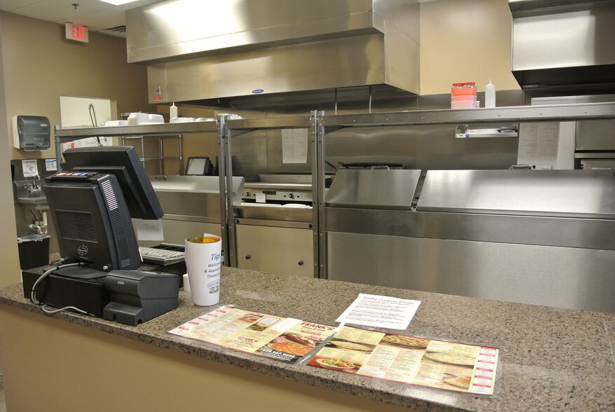More Photos Of 352-362 N Randall Rd, North Aurora Restaurant For Lease