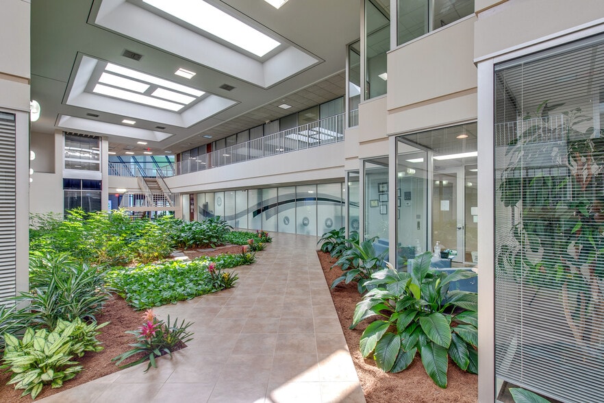 More Photos Of 9601 Jones Rd, Houston Office For Lease