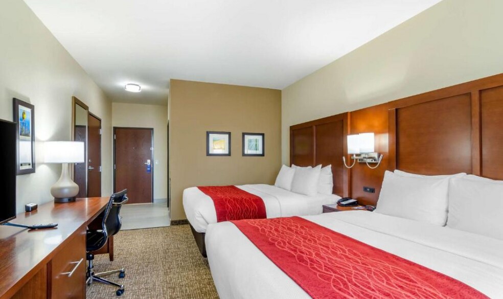 More Photos Of 1949 N 9th St, Salina Hotel For Sale