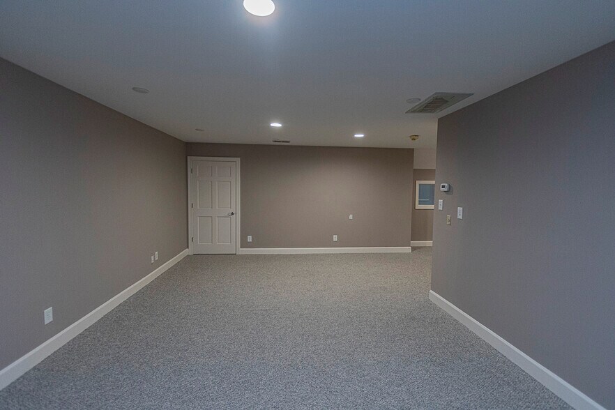 More Photos Of 5501 McNeely Dr, Raleigh Medical For Lease