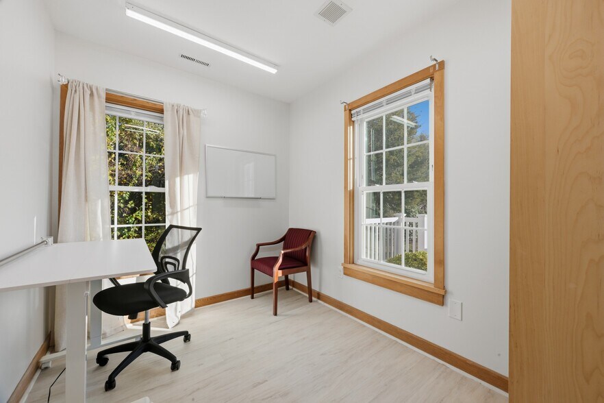 More Photos Of 123 Elm St, Old Saybrook Medical For Sale