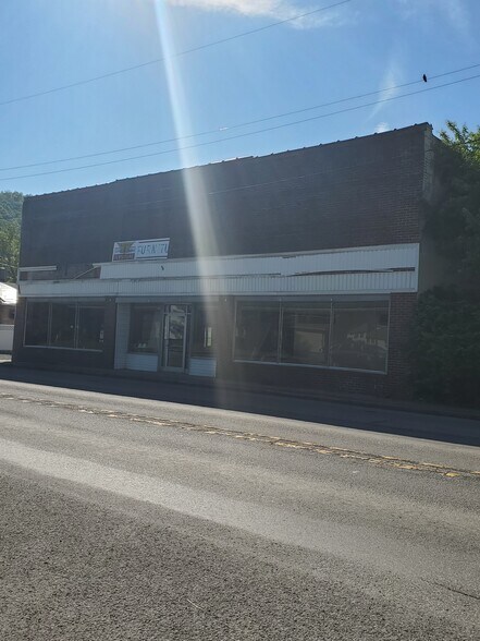 More Photos Of 506 Main St, Rainelle Storefront Retail Office For Sale