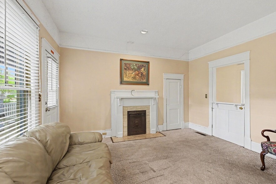 More Photos Of 8493 Campbellton St, Douglasville Office For Sale