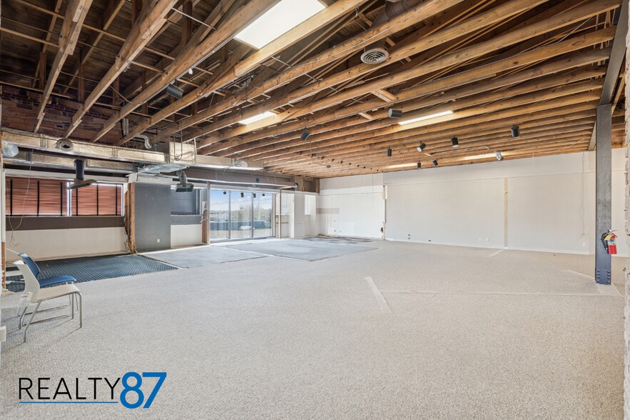 More Photos Of 724 3rd Ave SE, Cedar Rapids Freestanding For Sale