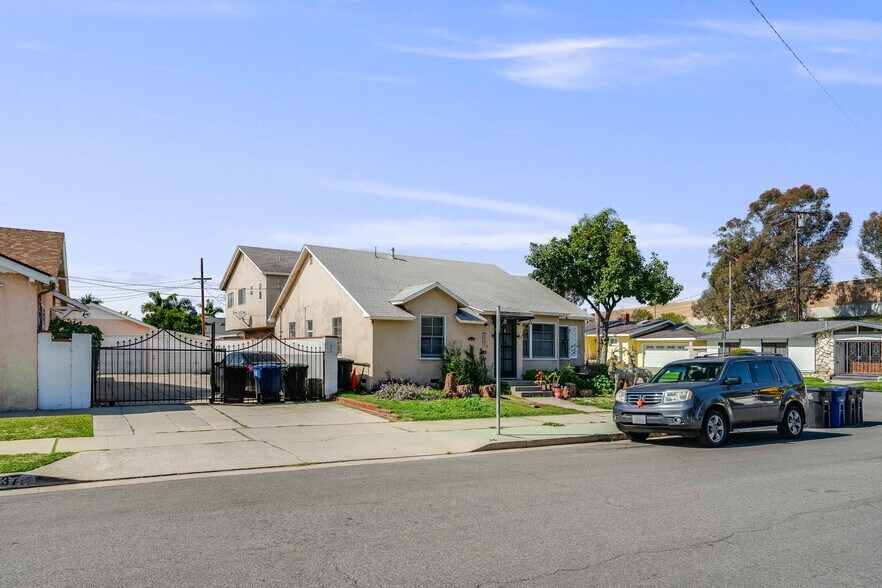 More Photos Of 231 Blackshear Ave, East Los Angeles Apartments For Sale