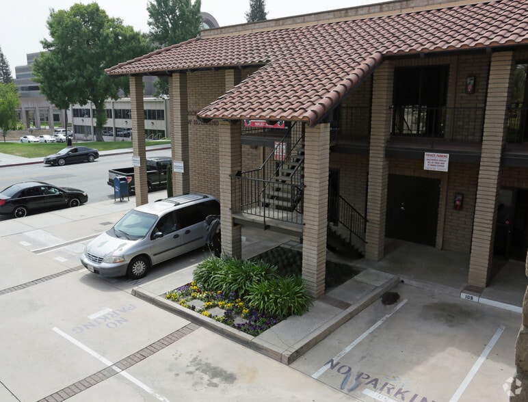 More Photos Of 444 N Arrowhead Ave, San Bernardino Office For Lease