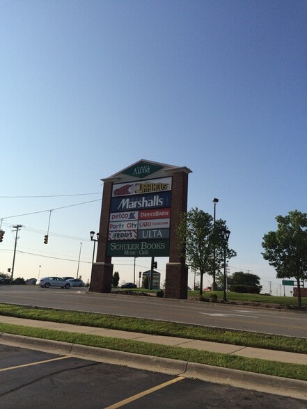 More Photos Of 3165 Alpine Ave NW, Walker Land For Lease