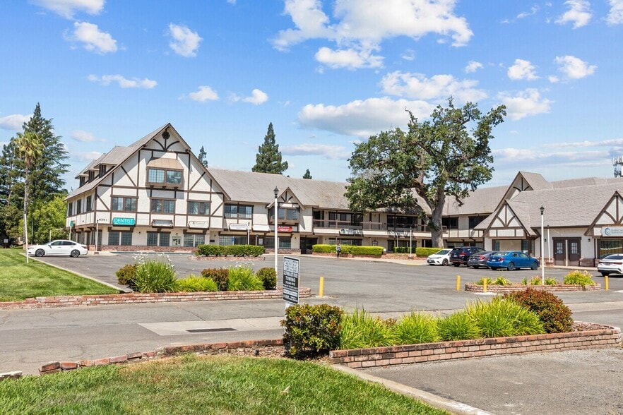 Primary Photo Of 8421 Auburn Blvd, Citrus Heights Office For Lease