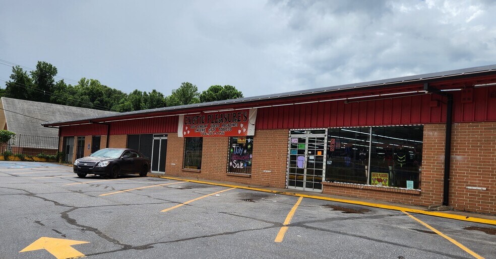 More Photos Of 3930 Victory Dr, Columbus Storefront For Sale