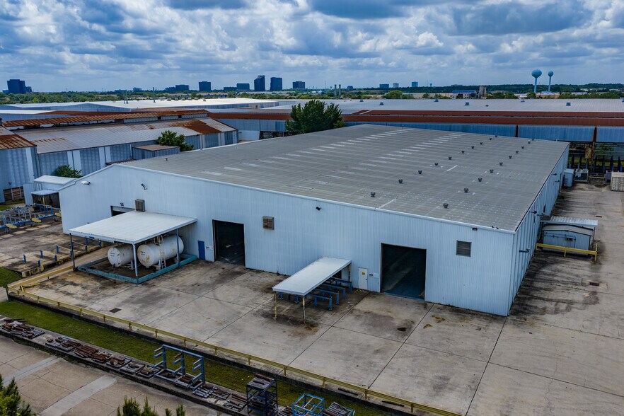 More Photos Of 1310 Rankin Rd, Houston Unknown For Lease